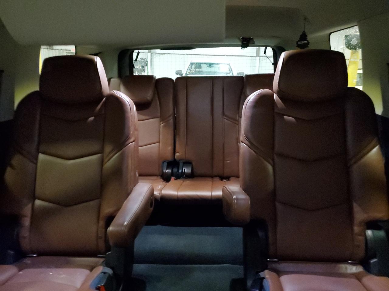 2018 Cadillac Escalade - Image 10