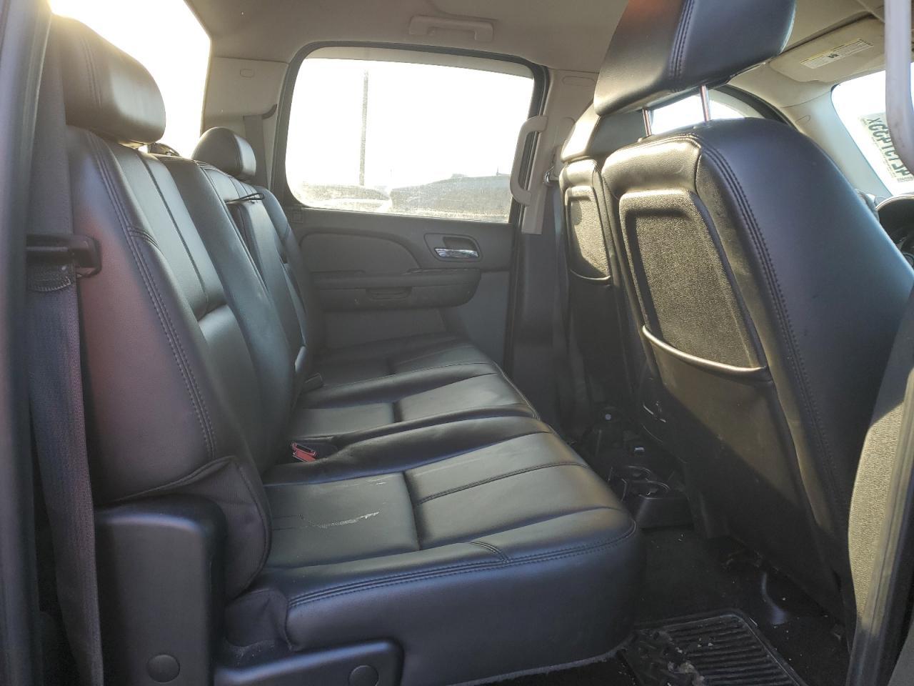 2009 Chevrolet Silverado - Image 10