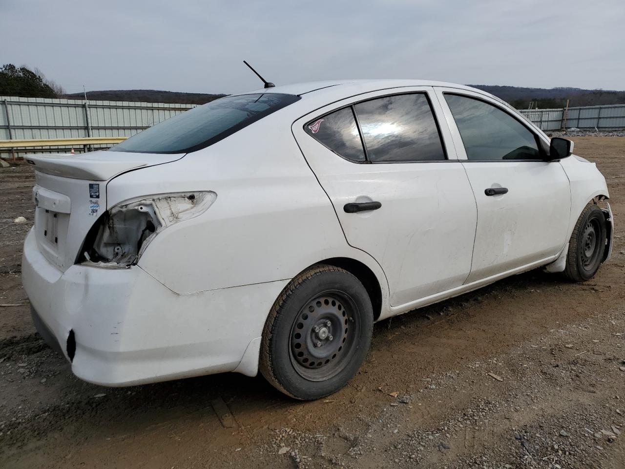 2018 Nissan Versa - Image 3