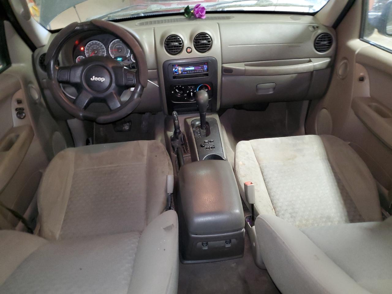 2005 Jeep Liberty (North America) - Image 8