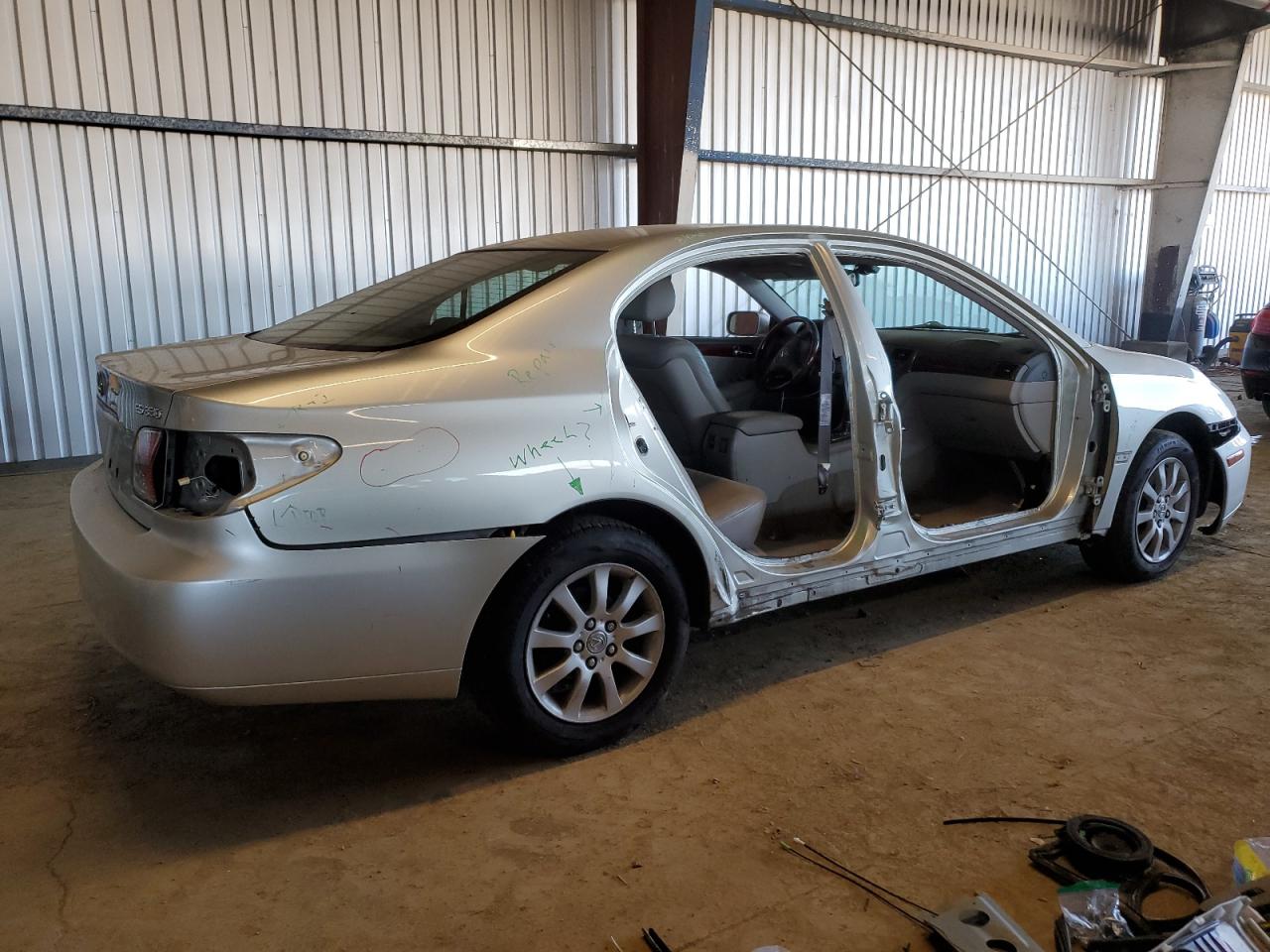 2004 Lexus ES - Image 3
