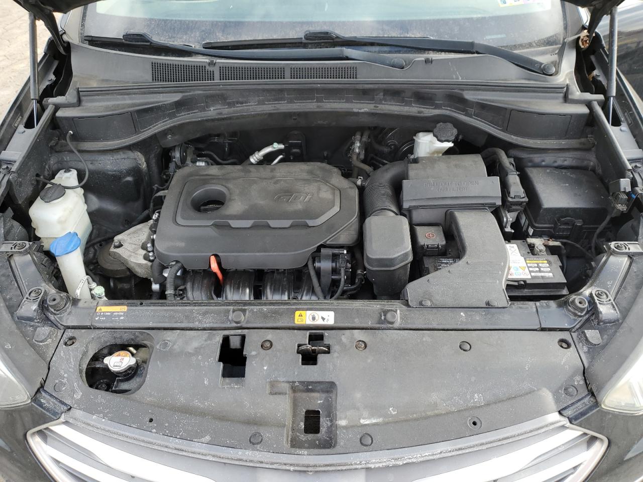 2017 Hyundai Santa Fe - Image 12