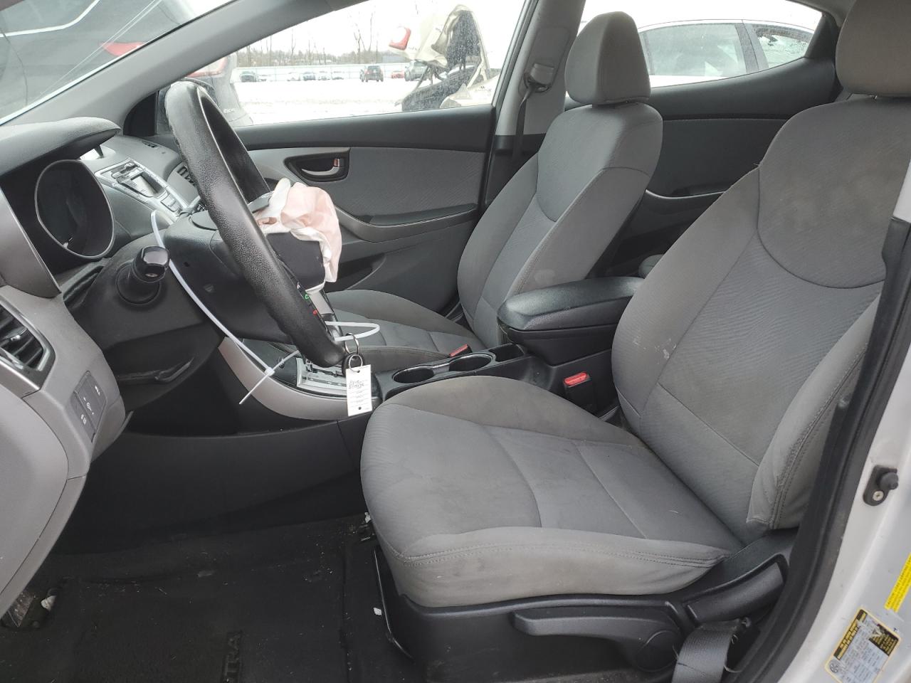 2012 Hyundai Elantra - Image 7