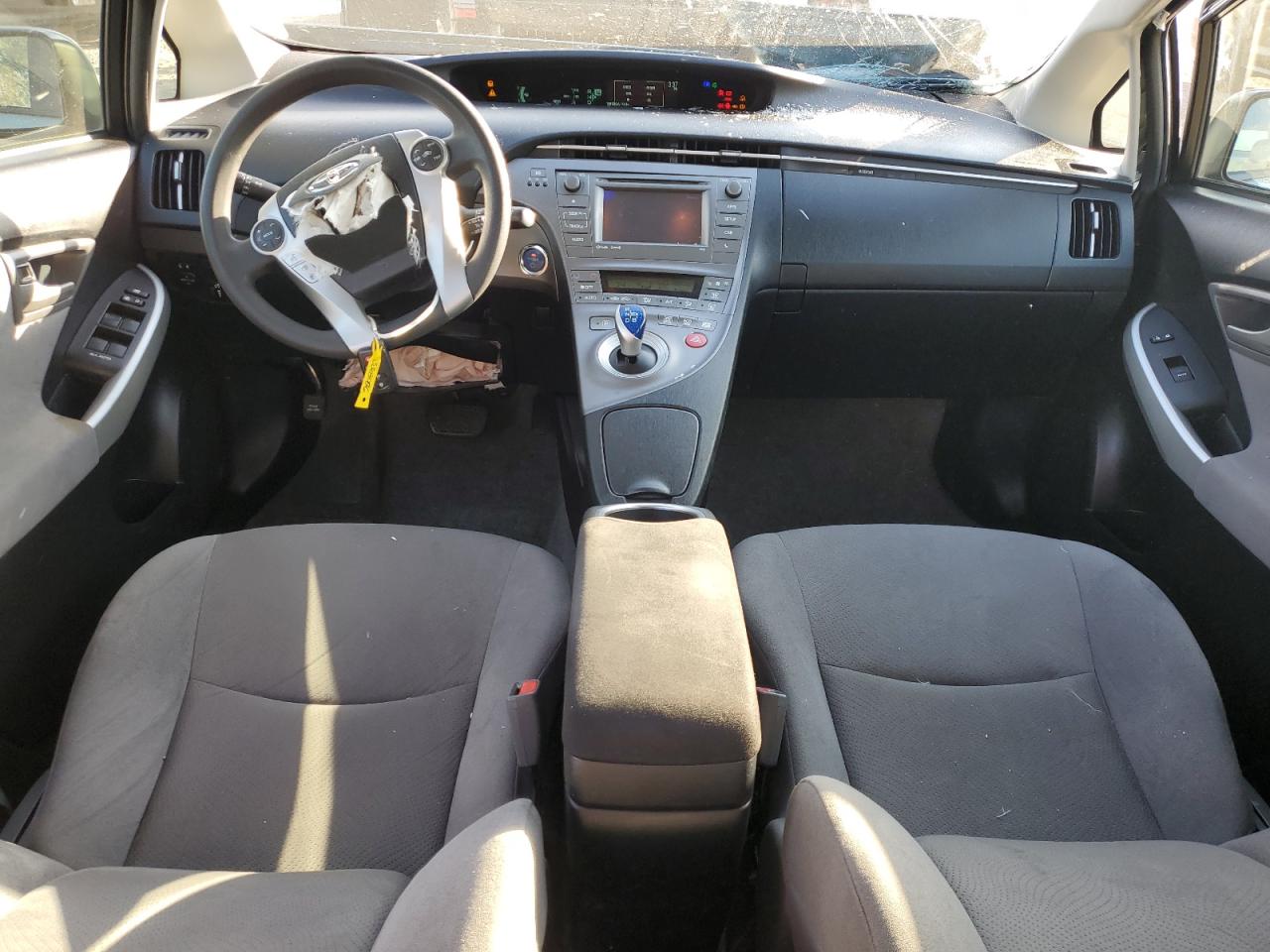 2015 Toyota Prius - Image 8