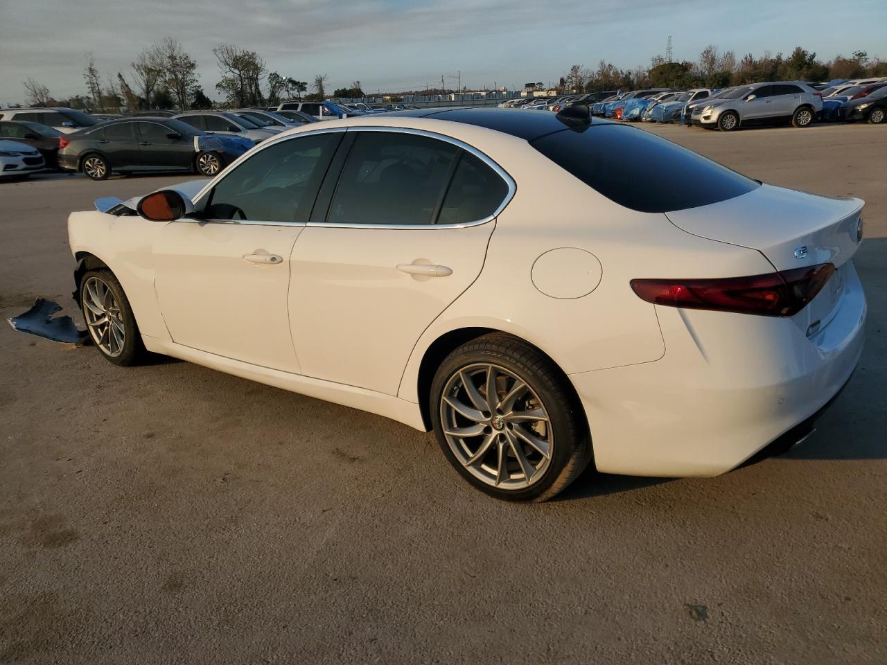 2021 Alfa Romeo Giulia - Image 2