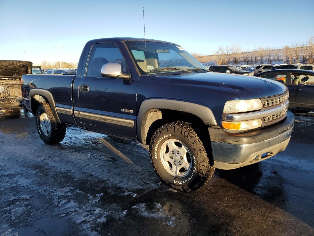 2000 Chevrolet Silverado - Image 4
