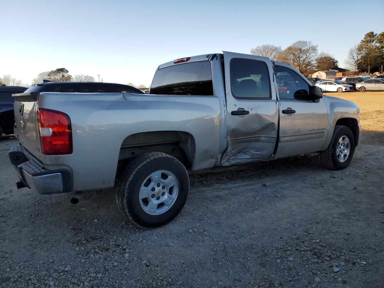2009 Chevrolet Silverado - Image 3