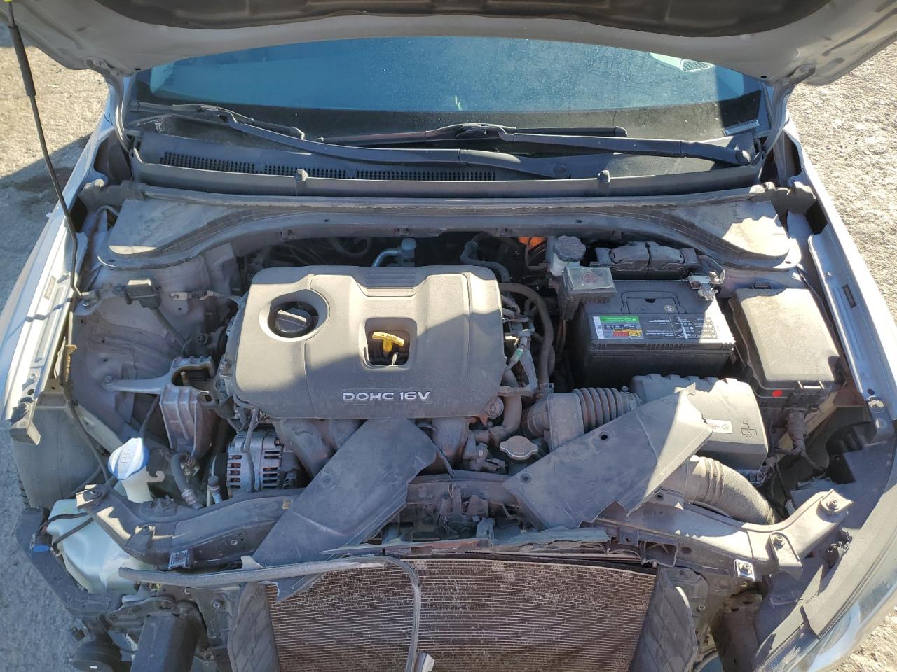 2017 Hyundai Elantra - Image 12