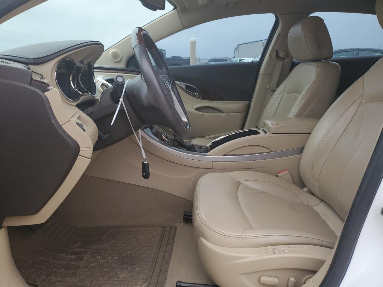 2010 Buick LaCrosse - Image 7