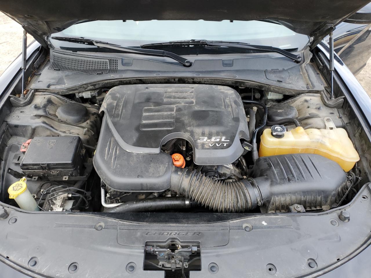 2018 Dodge Charger - Image 13