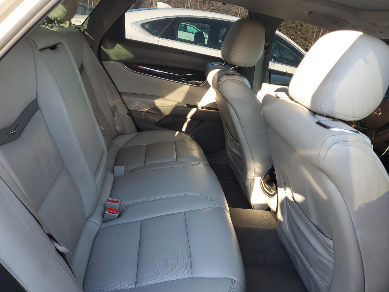 2015 Cadillac XTS - Image 10