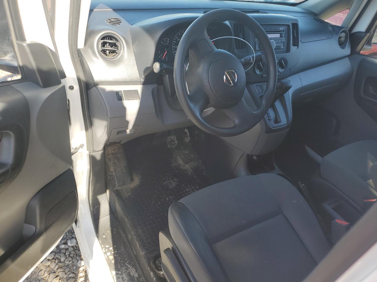 2017 Nissan NV - Image 8