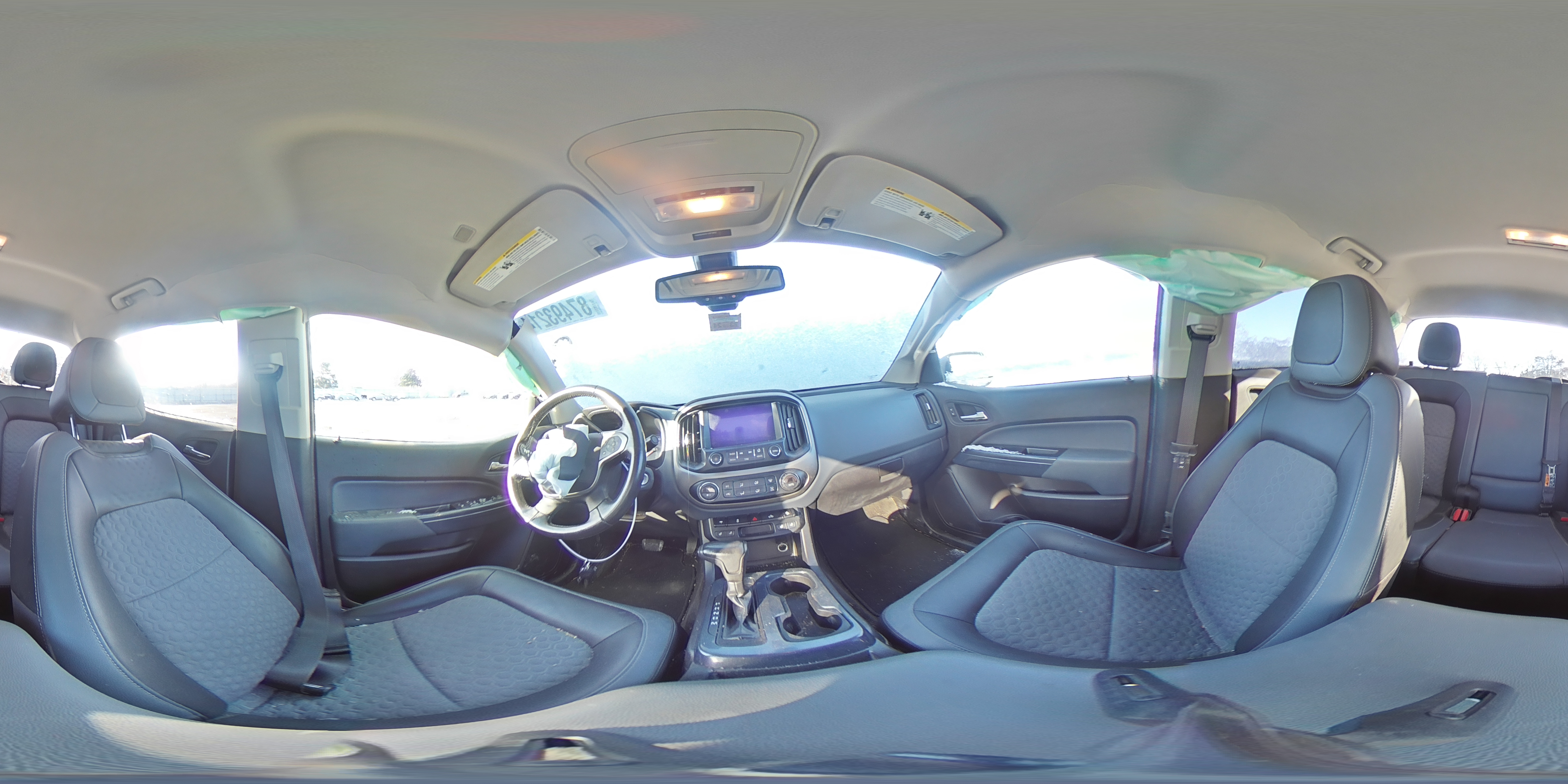 2015 Chevrolet Colorado - Image 13