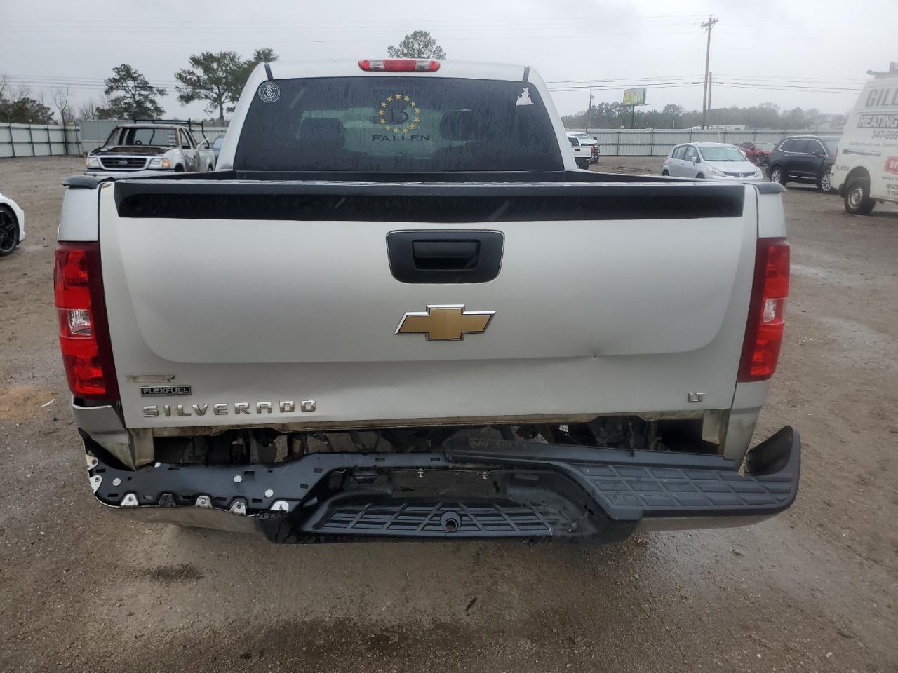 2011 Chevrolet Silverado - Image 6