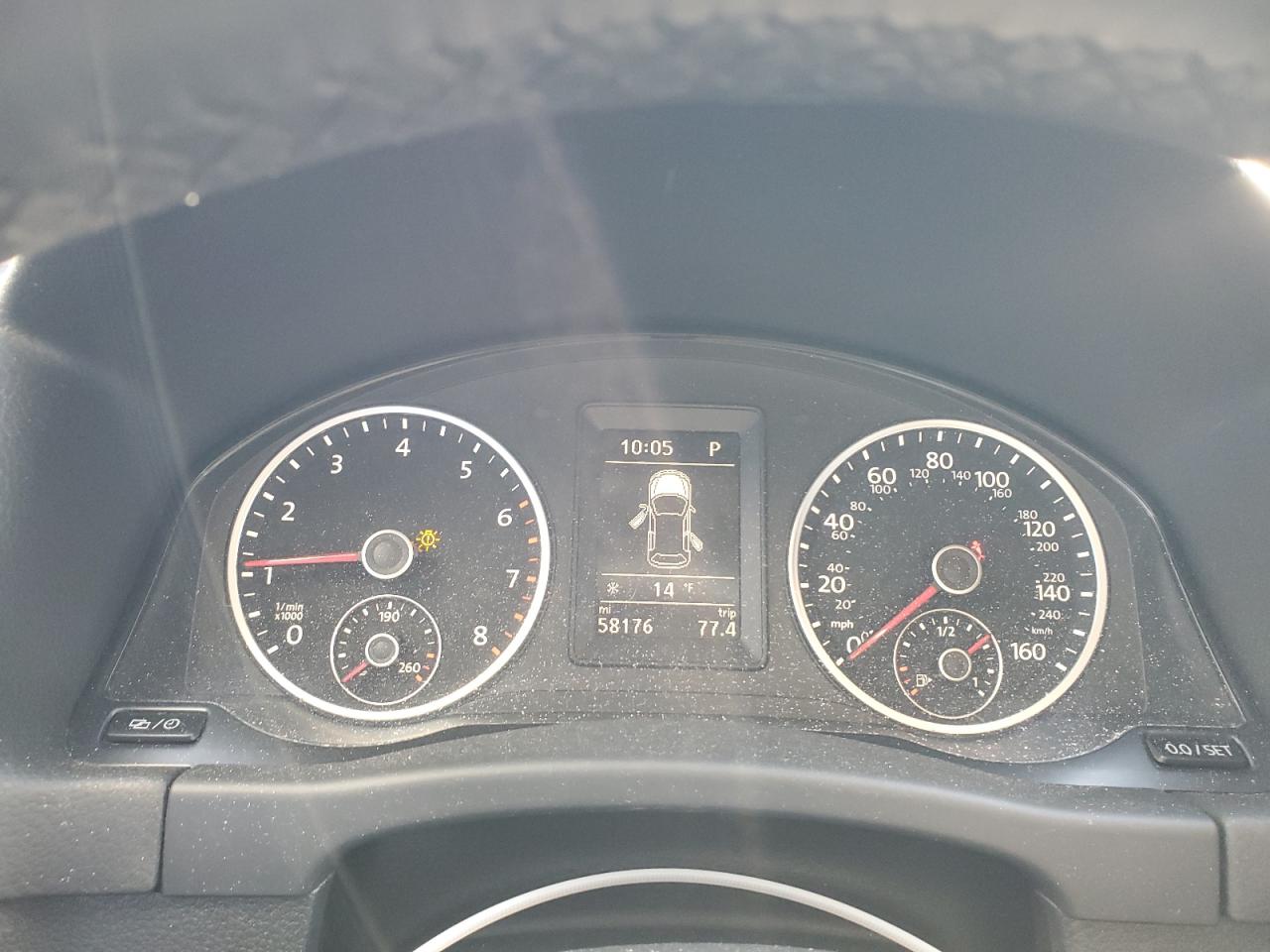 2017 Volkswagen Tiguan - Image 9