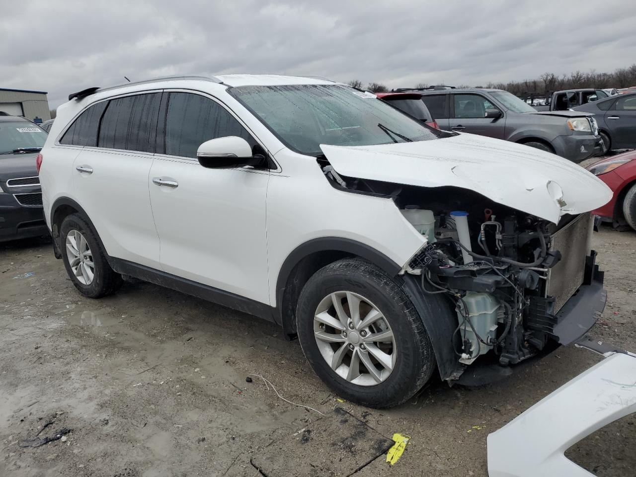 2016 Kia Sorento - Image 4