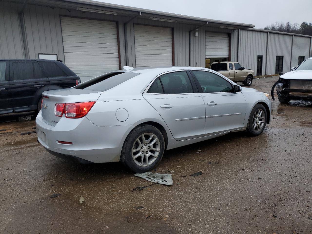 2016 Chevrolet Malibu - Image 3