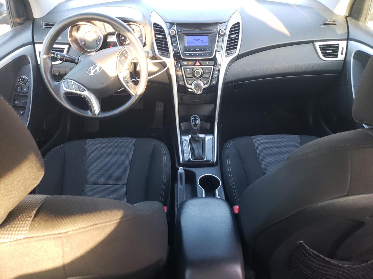 2013 Hyundai Elantra - Image 8