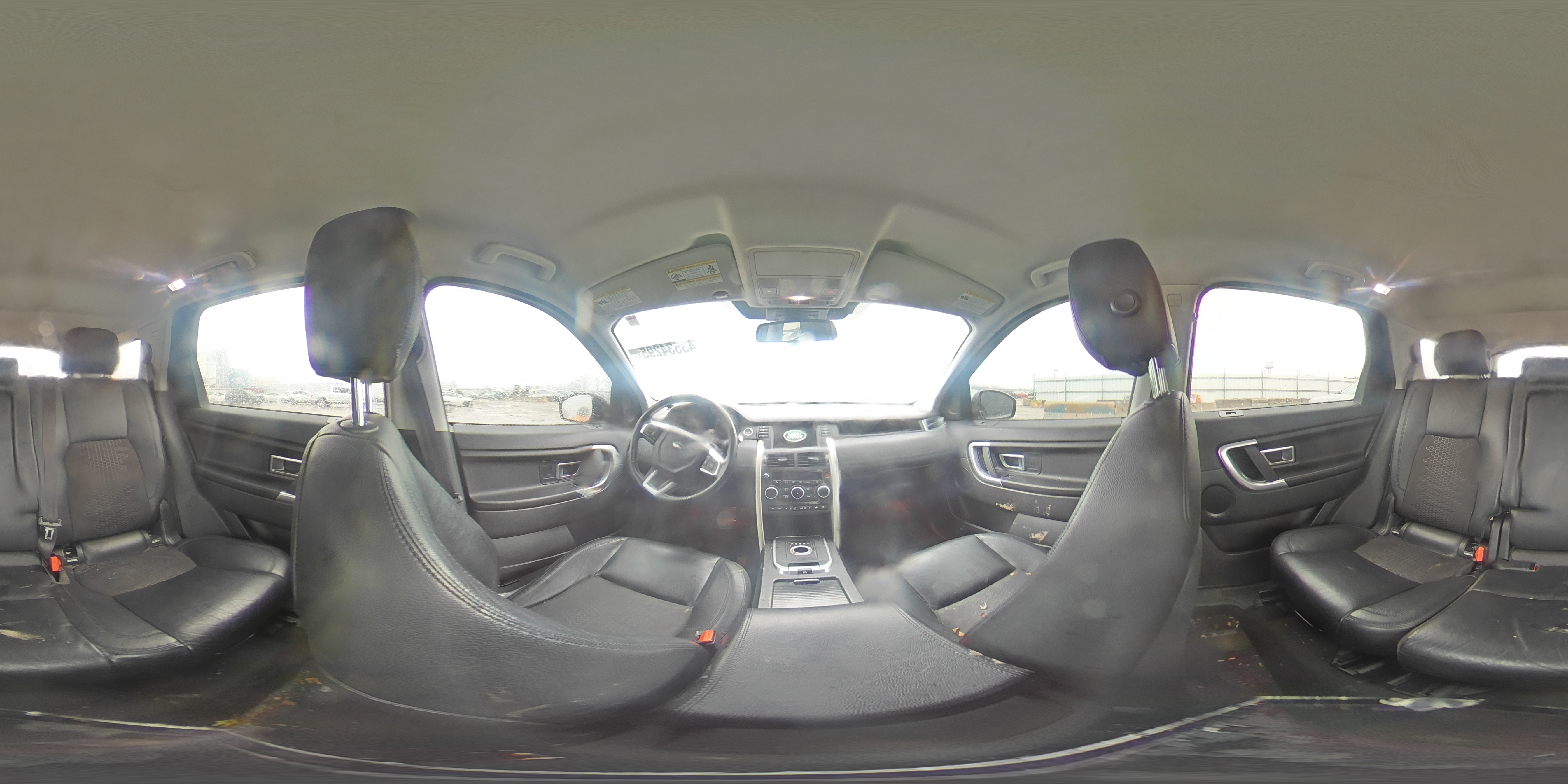 2016 Land Rover Discovery - Image 14