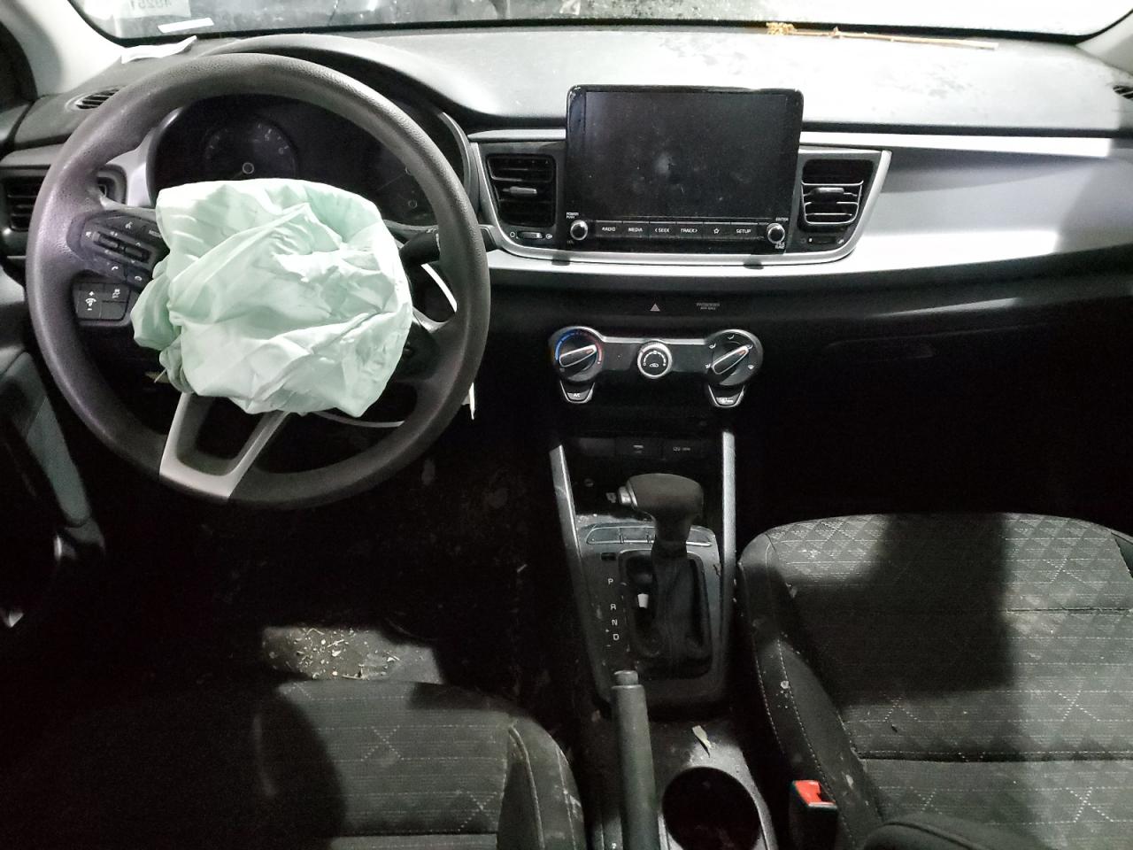2023 Kia Rio - Image 8