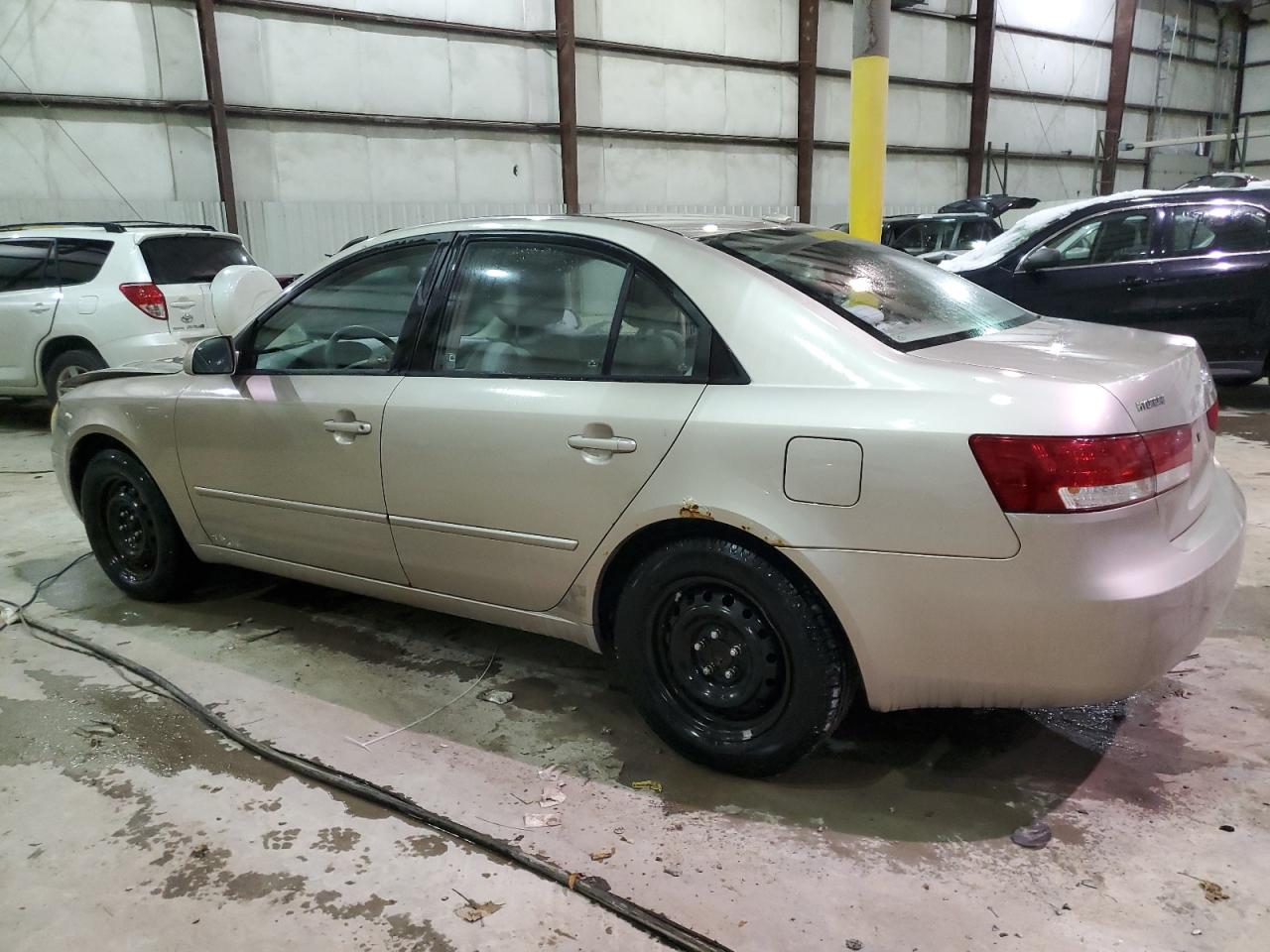2008 Hyundai Sonata - Image 2