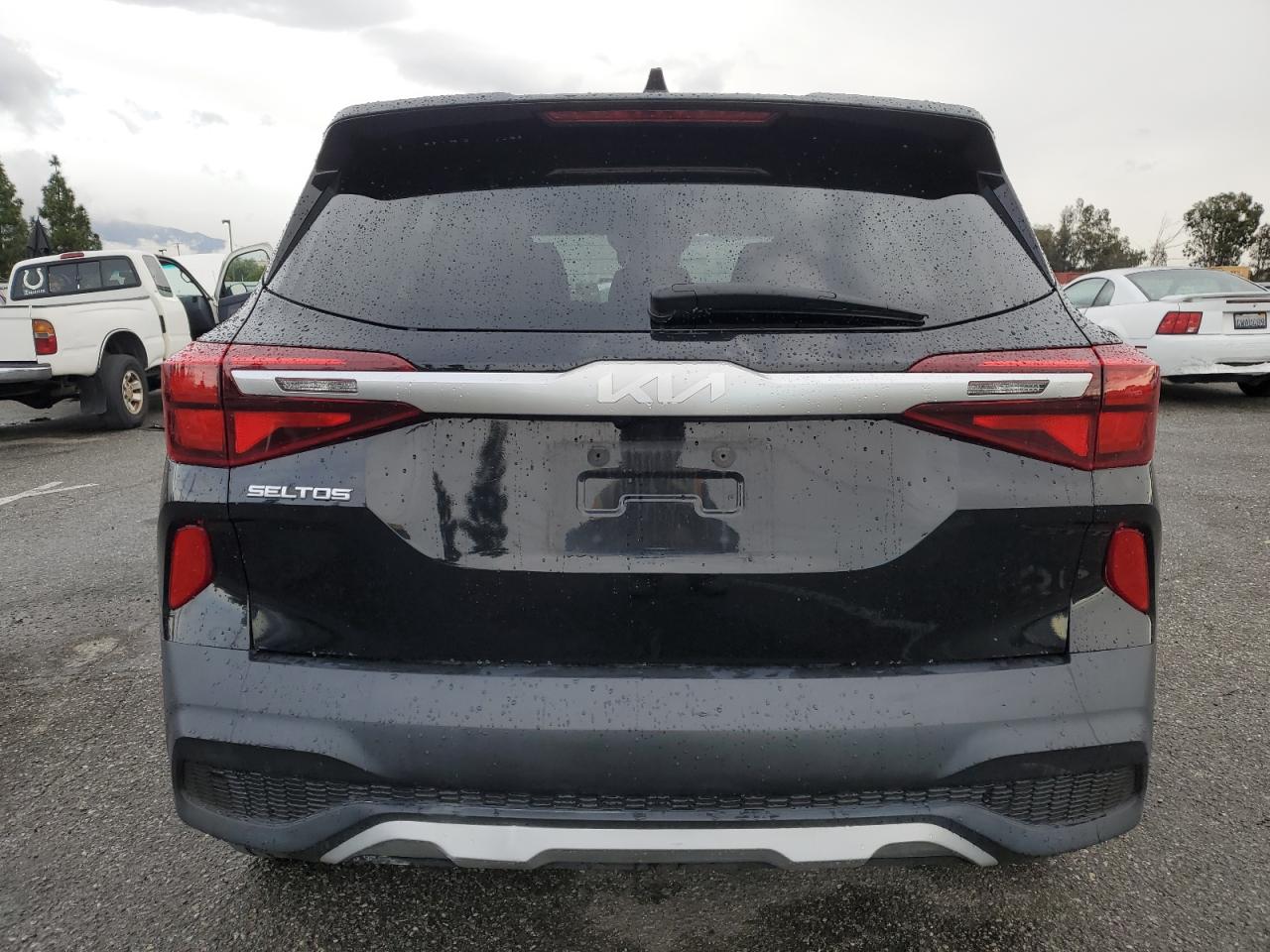 2022 Kia Seltos - Image 6