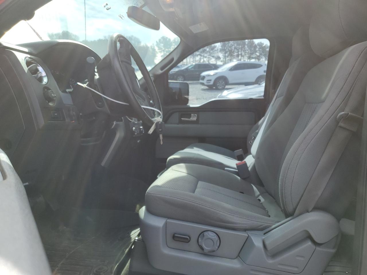 2014 Ford F-150 - Image 7