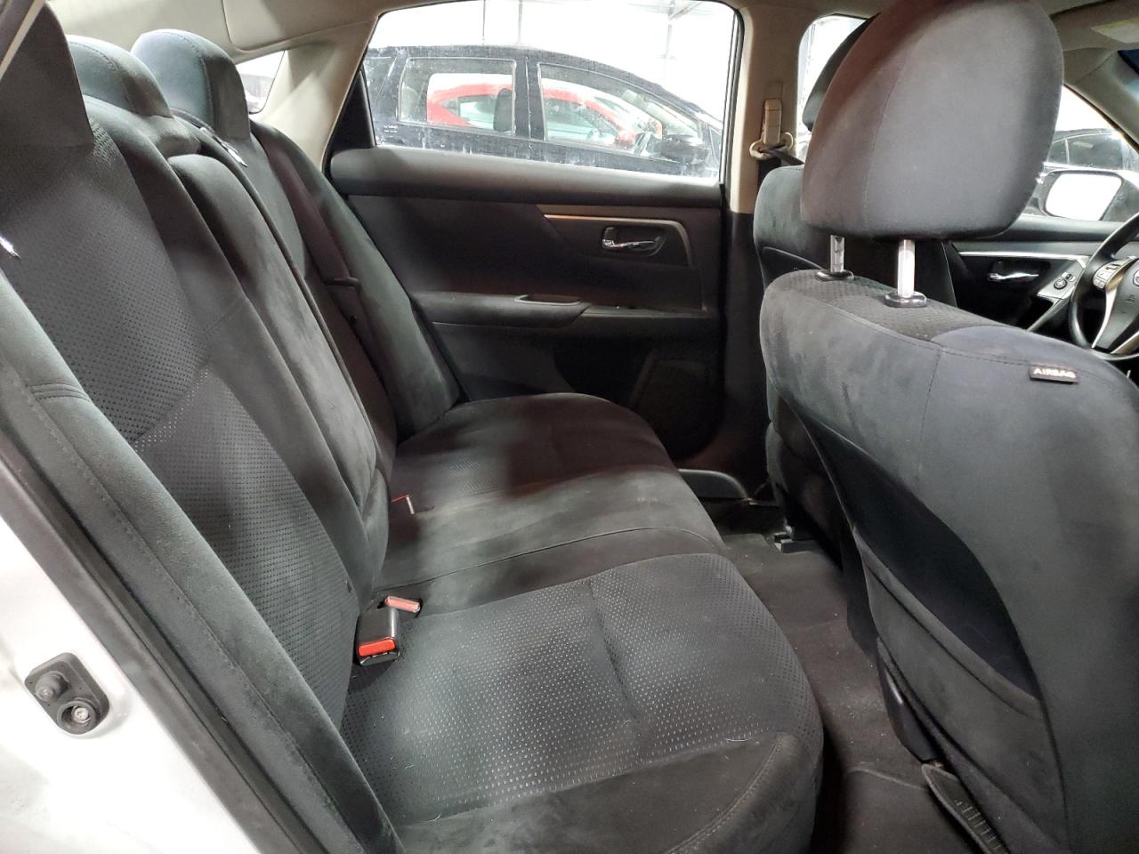 2015 Nissan Altima - Image 10