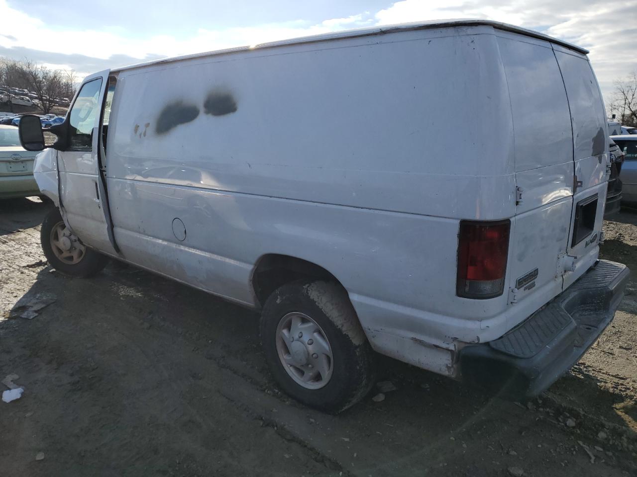 2014 Ford Econoline - Image 2