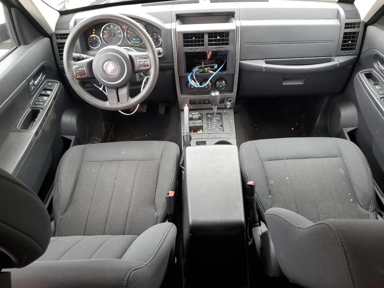 2011 Jeep Liberty (North America) - Image 8