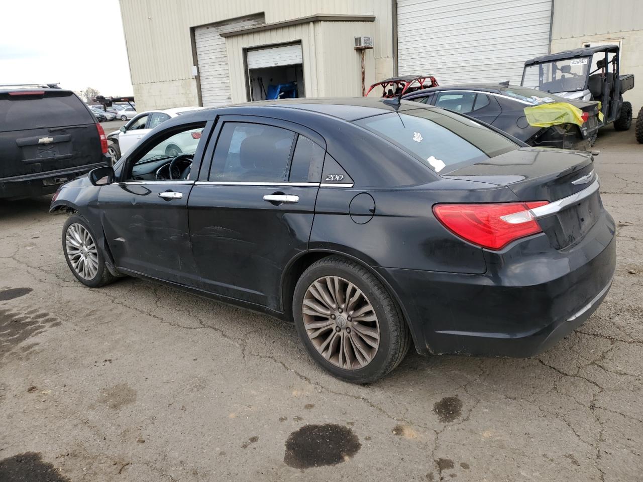 2012 Chrysler 200 - Image 2