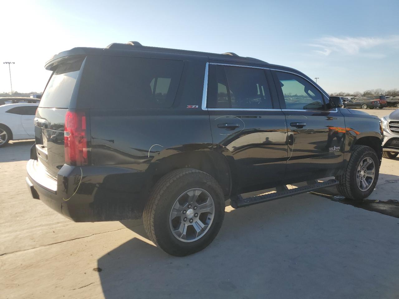 2019 Chevrolet Tahoe - Image 3