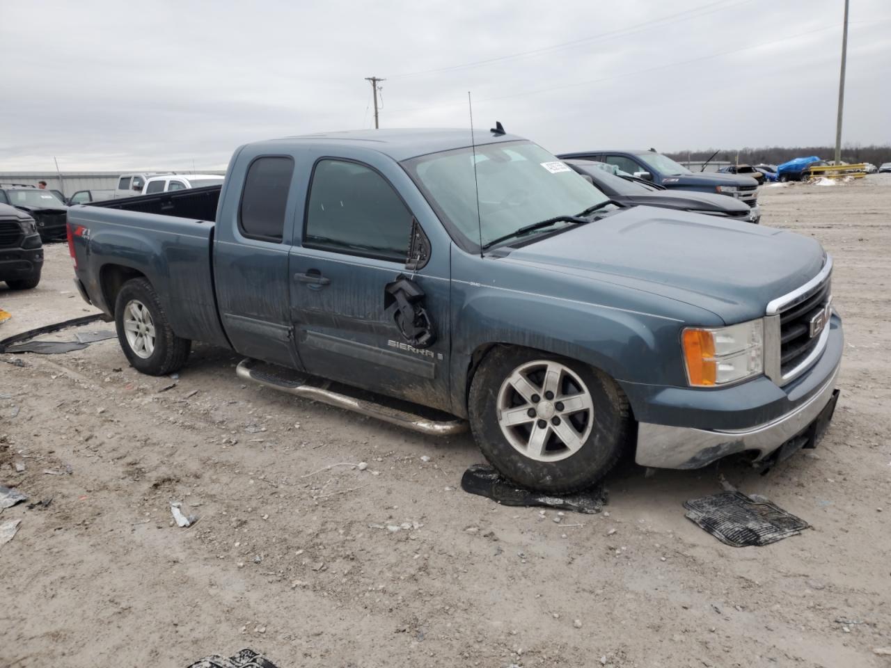 2008 GMC Sierra - Image 4