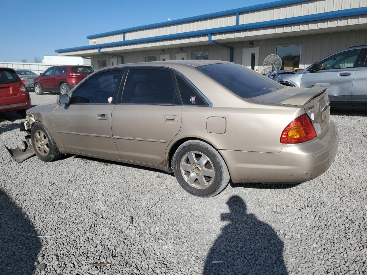 2002 Toyota Avalon - Image 2