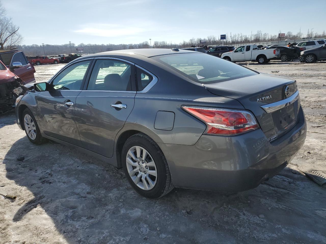 2015 Nissan Altima - Image 2