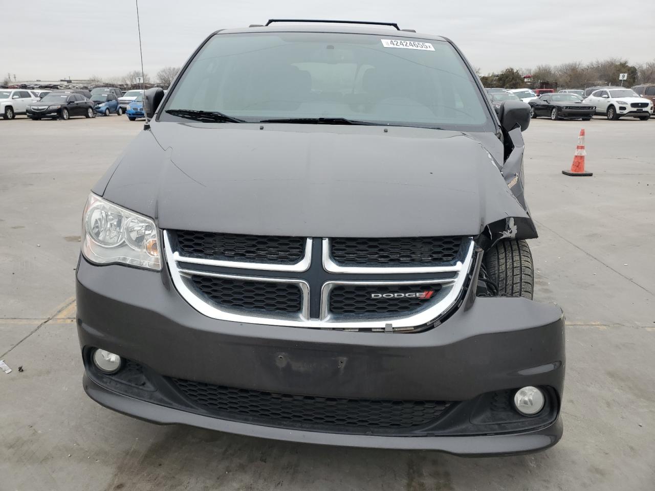 2015 Dodge Caravan - Image 5