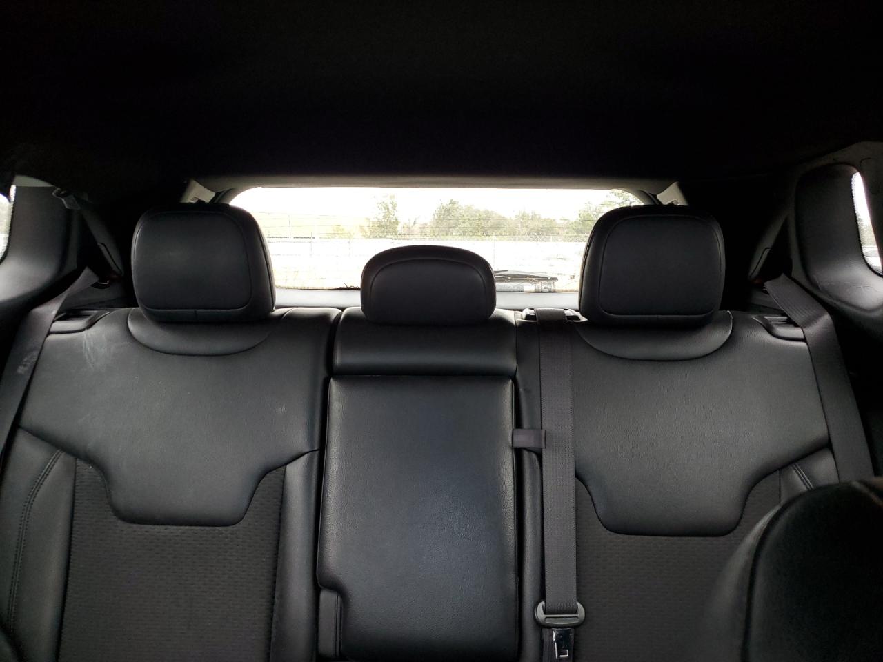 2022 Jeep Compass - Image 10
