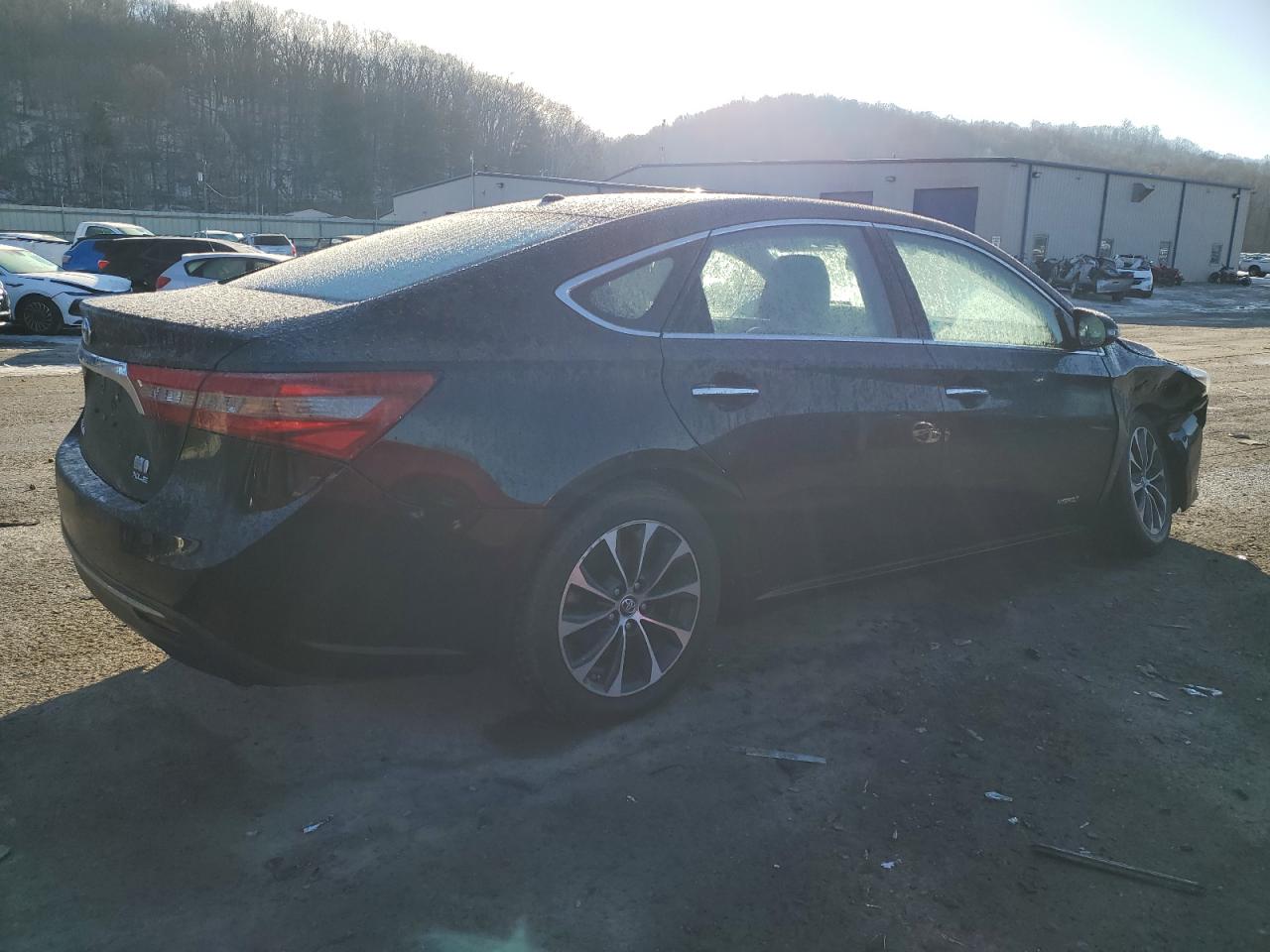 2016 Toyota Avalon - Image 3
