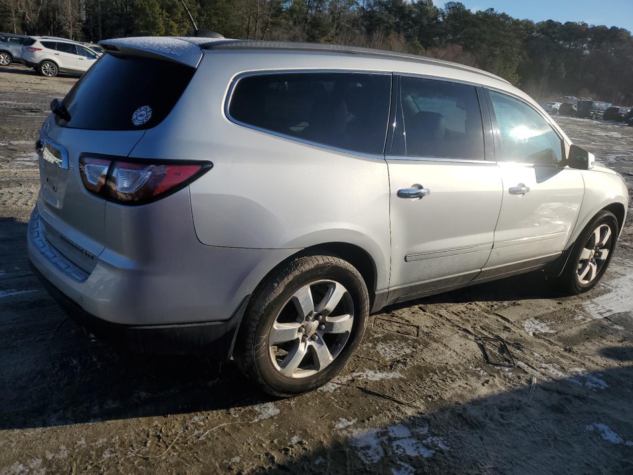 2016 Chevrolet Traverse - Image 3