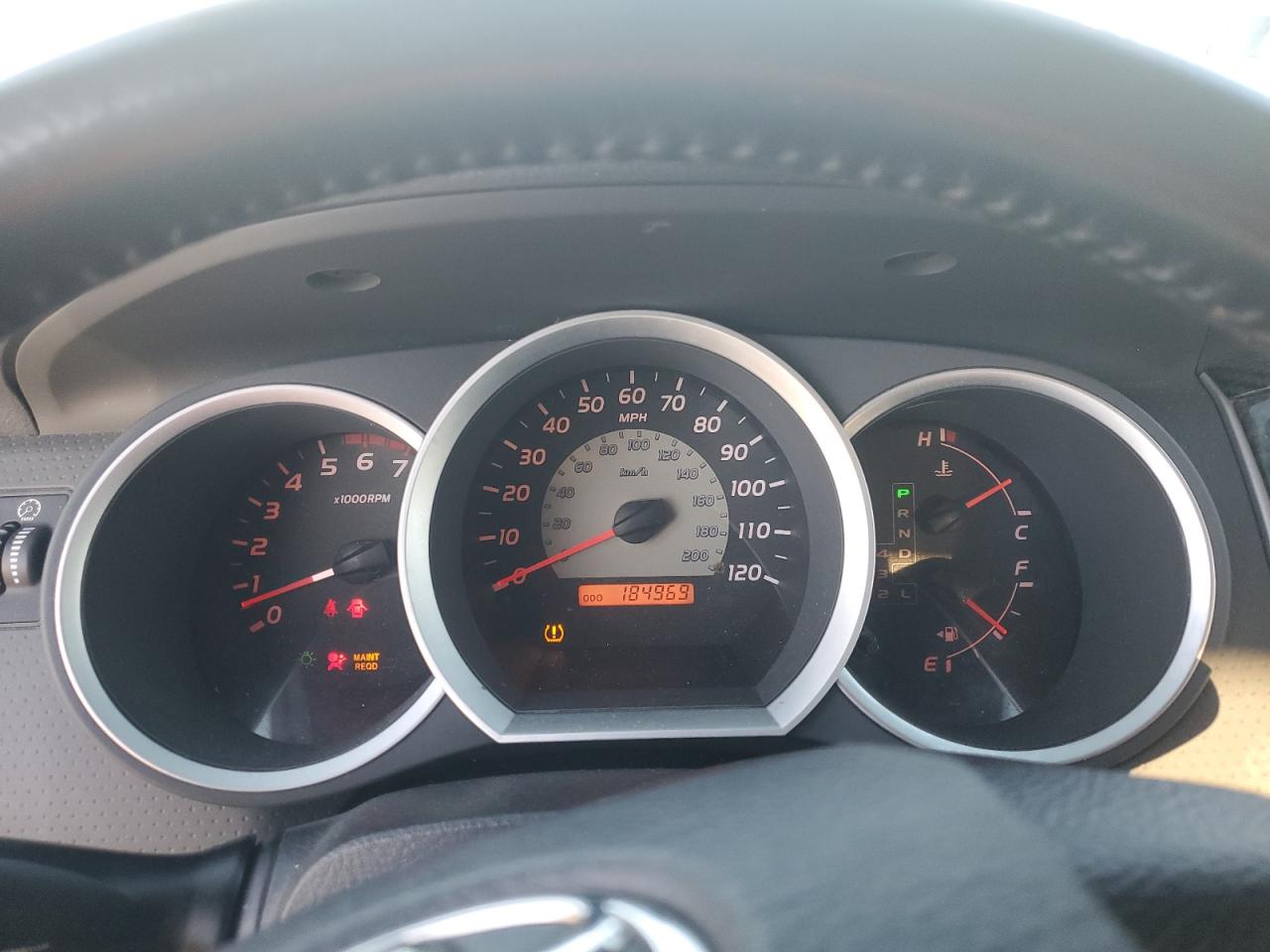 2006 Toyota Tacoma - Image 9
