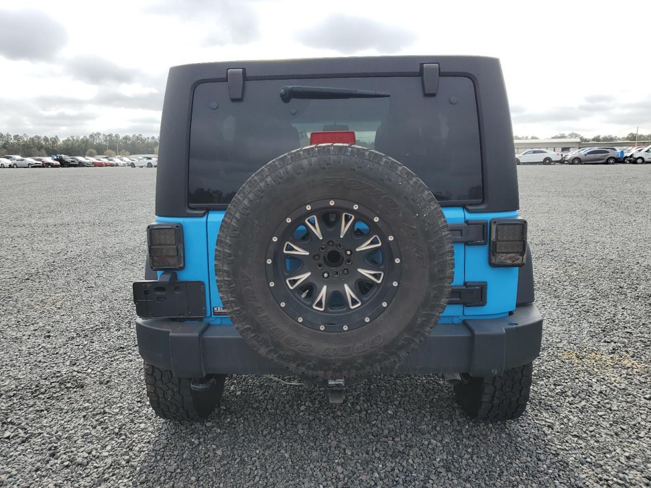 2017 Jeep Wrangler - Image 6