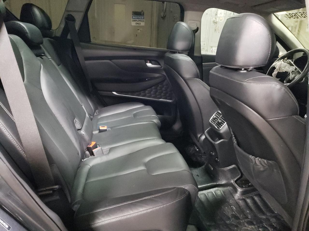 2020 Hyundai Santa Fe - Image 10