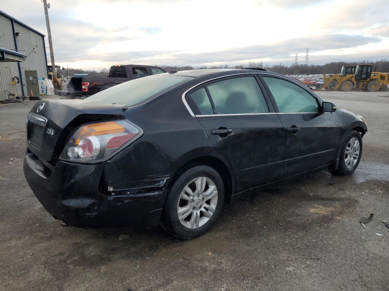 2010 Nissan Altima - Image 3