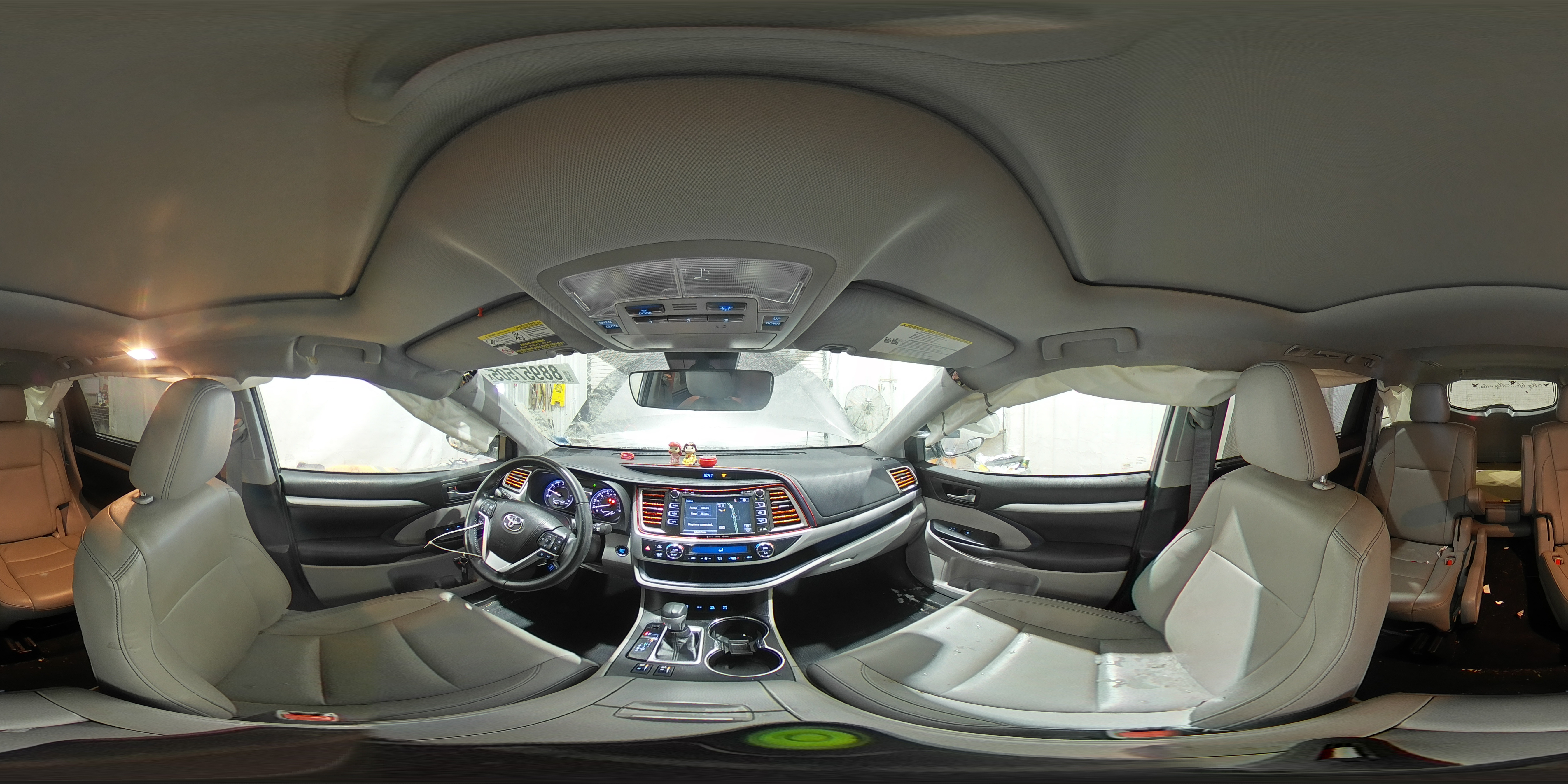 2018 Toyota Highlander - Image 13