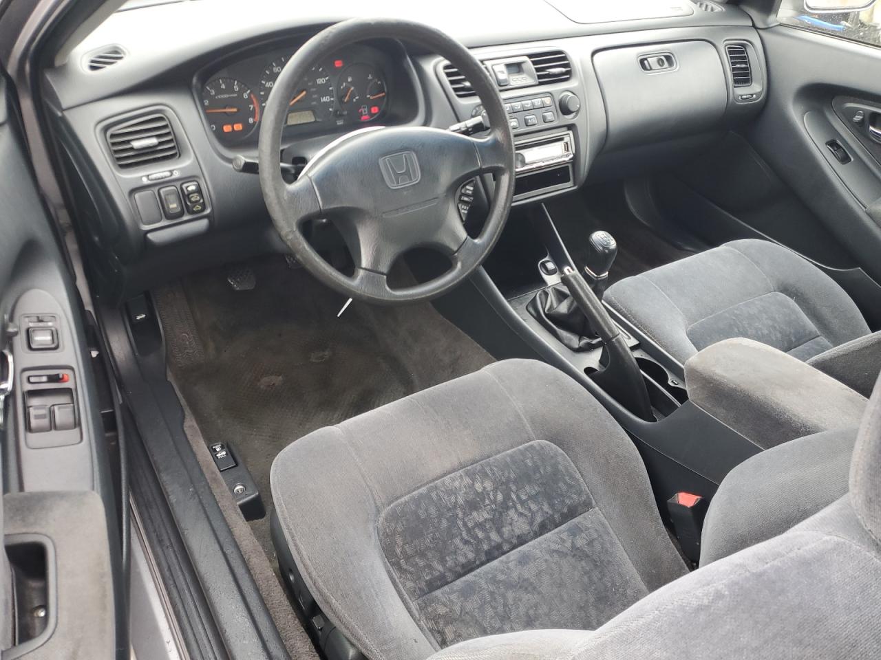 1999 Honda Accord - Image 8