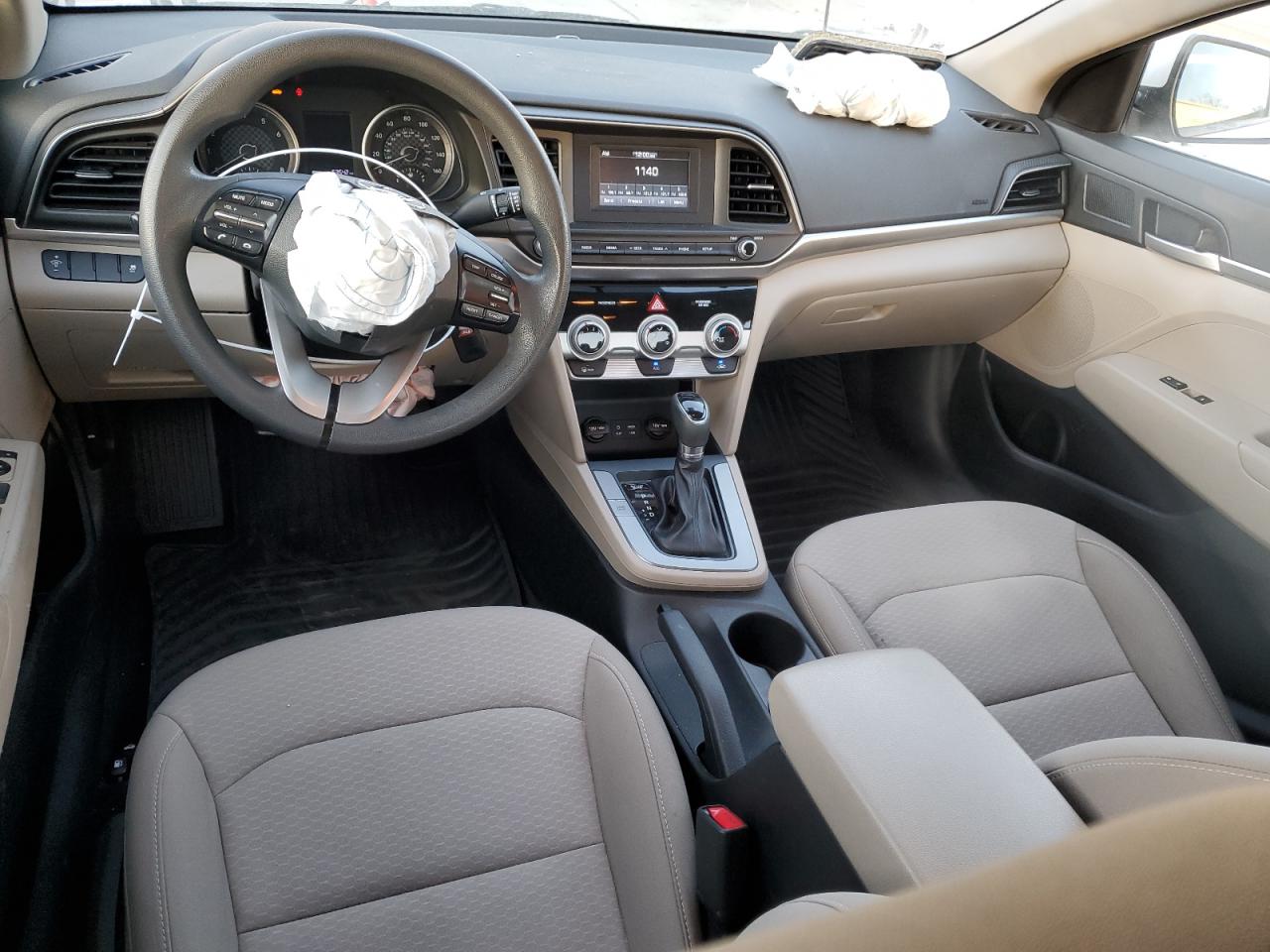 2019 Hyundai Elantra - Image 8