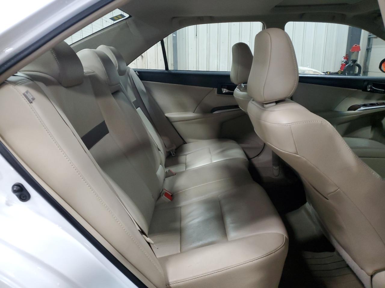 2012 Toyota Camry - Image 10