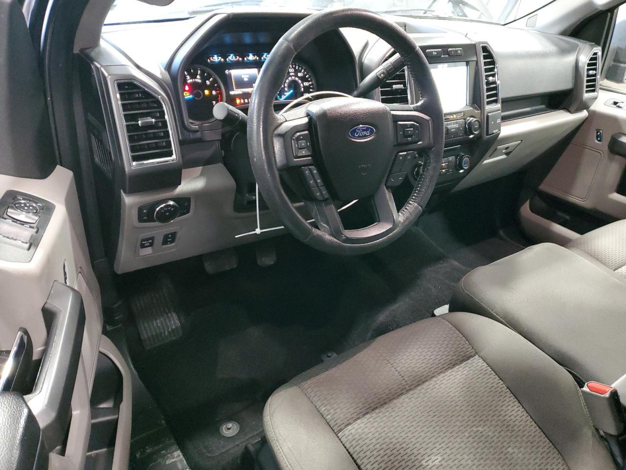 2016 Ford F-150 - Image 8