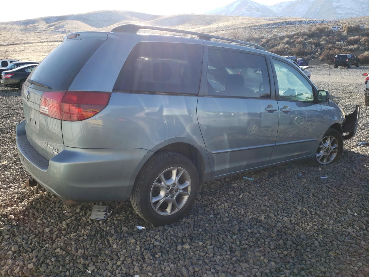 2004 Toyota Sienna - Image 3