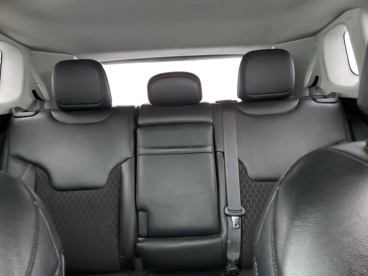 2018 Jeep Compass - Image 10